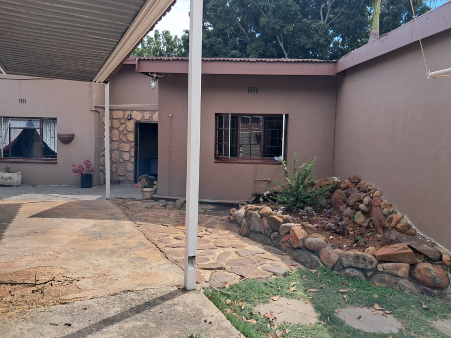 4 Bedroom Property for Sale in Bodorp North West